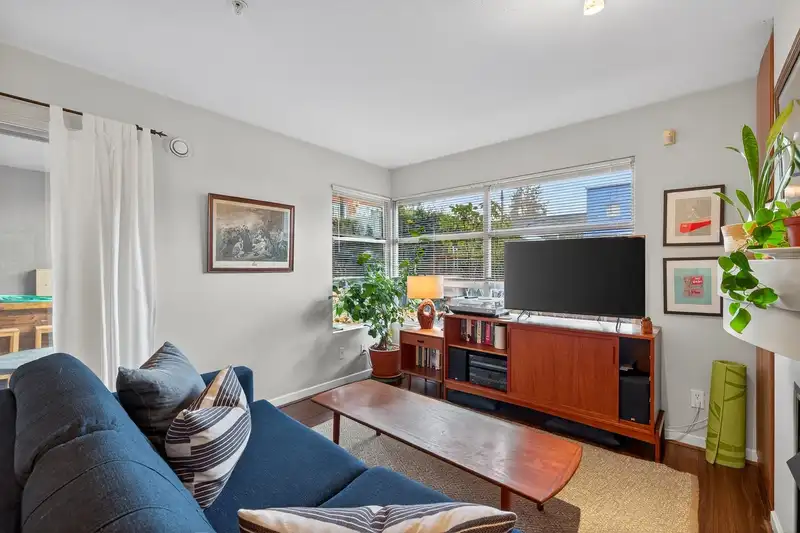 106 2983 W 4TH AVENUE - photo 4 of 16