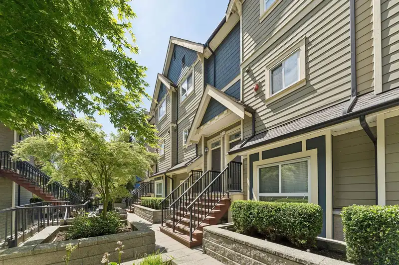 203 3488 SEFTON STREET - photo 2 of 23