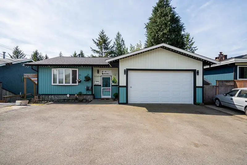 32604 BEST AVENUE - photo 1 of 35