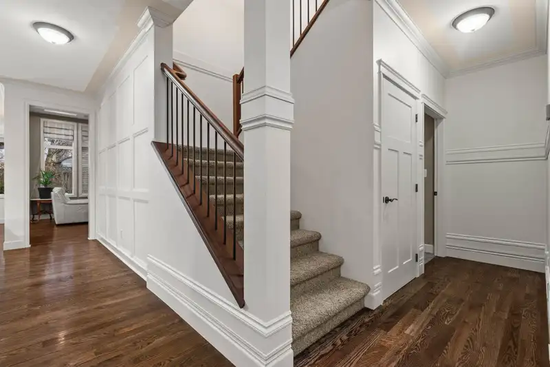 8512 BRADSHAW PLACE - photo 3 of 40