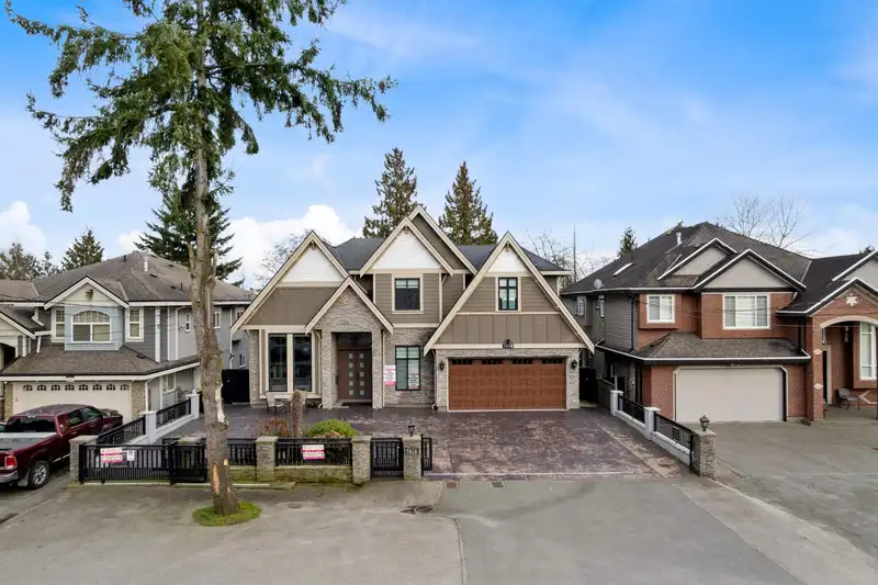 7818 127 STREET - photo 1 of 39