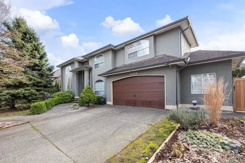 20326 92A AVENUE - photo 1 of 35