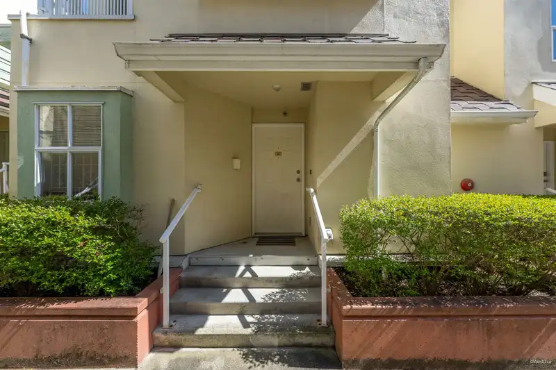 384 8333 JONES ROAD - photo 2 of 36