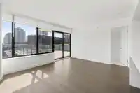 307 1588 JOHNSTON ROAD - thumbnail 22