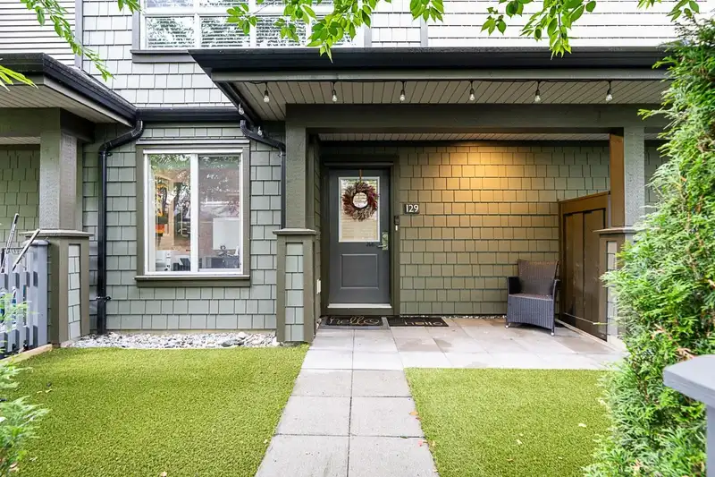 129 8138 204 STREET - photo 1 of 40
