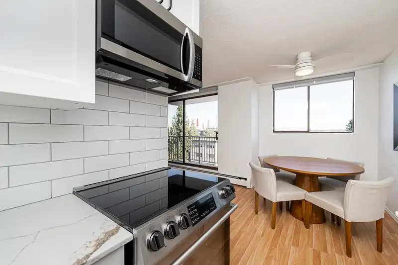 307 320 ROYAL AVENUE - photo 4 of 31