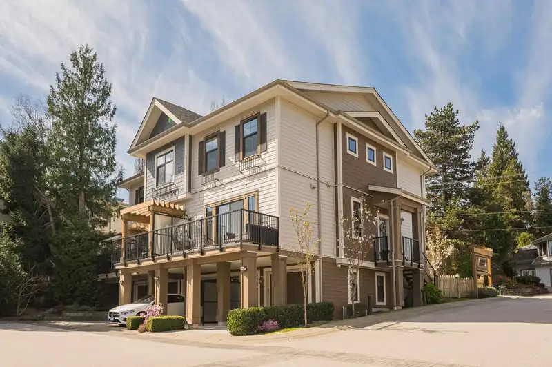 15 1818 HARBOUR STREET - photo 3 of 40