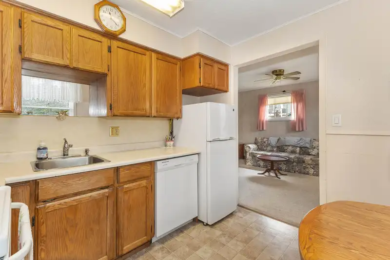26968 30 AVENUE - photo 3 of 29