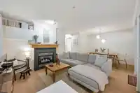 1071 LYNN VALLEY ROAD - thumbnail 10