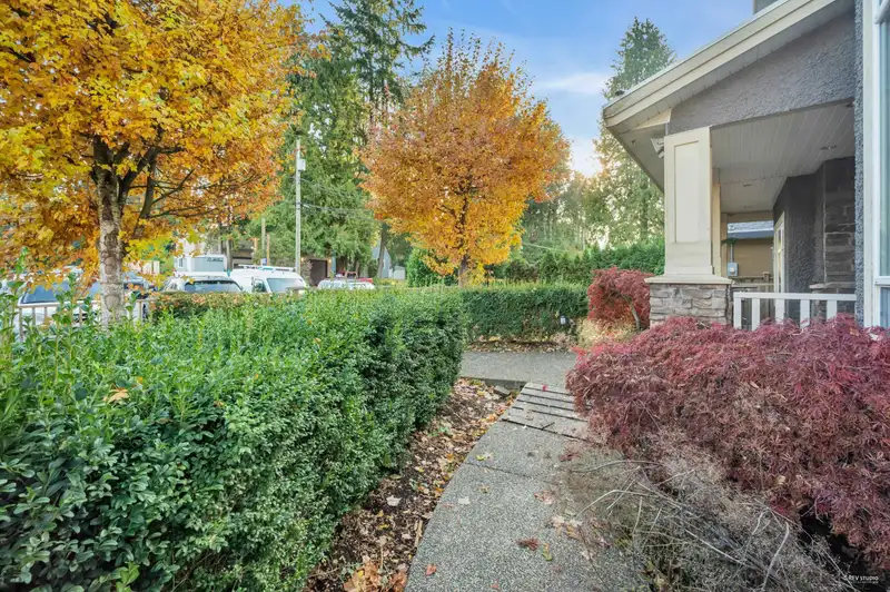 7865 ROSEWOOD STREET - photo 3 of 35