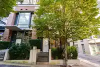 555 HELMCKEN STREET - thumbnail 2