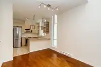 555 HELMCKEN STREET - thumbnail 12