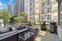 555 HELMCKEN STREET - thumbnail 16