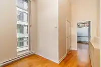 555 HELMCKEN STREET - thumbnail 20