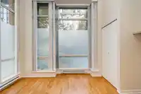 555 HELMCKEN STREET - thumbnail 21