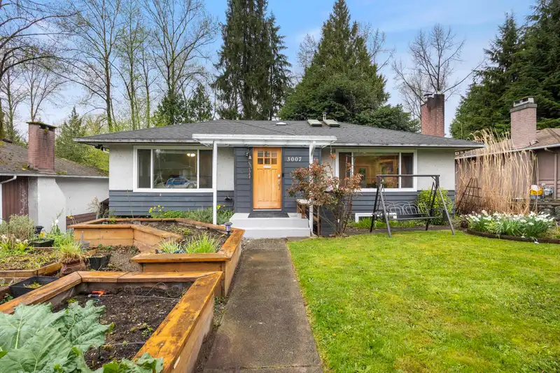 3007 NOEL DRIVE - photo 1 of 31