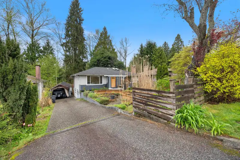 3007 NOEL DRIVE - photo 3 of 31