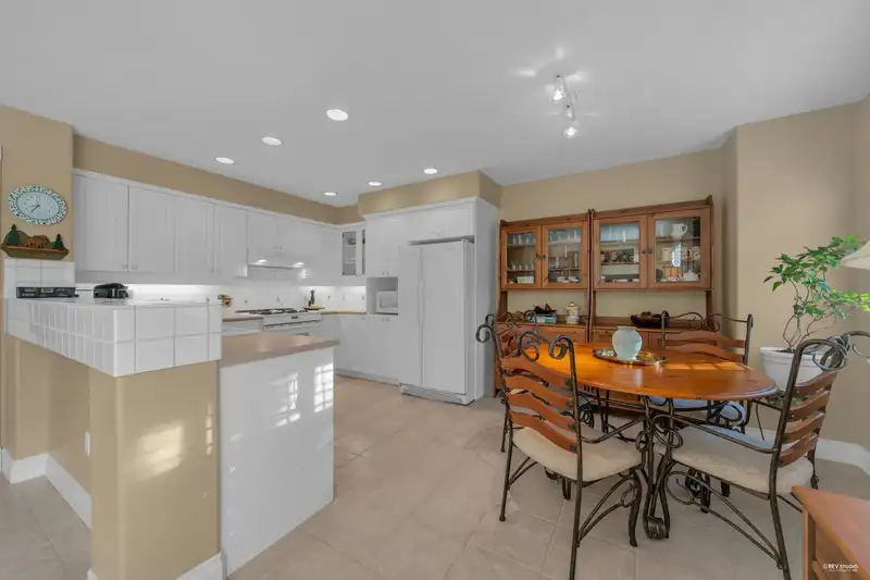 23 3405 PLATEAU BOULEVARD - photo 3 of 40