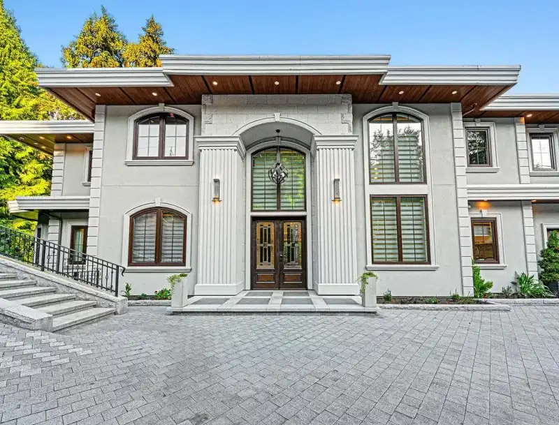 558 GLENROSS ROAD - photo 1 of 40
