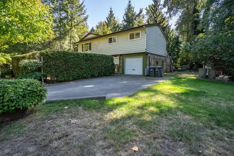 13314 114 AVENUE - photo 1 of 29