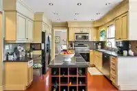 6114 187A STREET - thumbnail 10