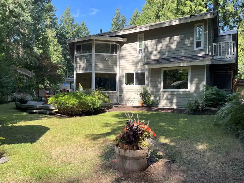 13247 17A AVENUE - photo 2 of 28