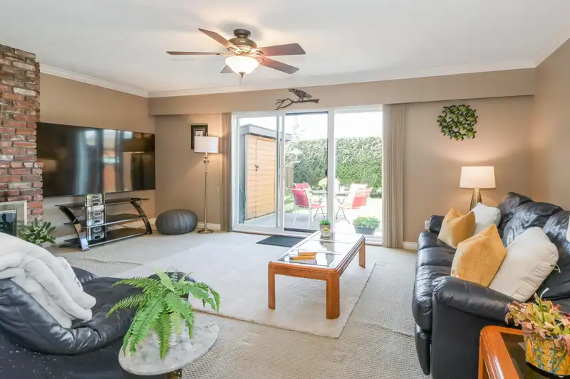 19 11451 KINGFISHER DRIVE - photo 3 of 25
