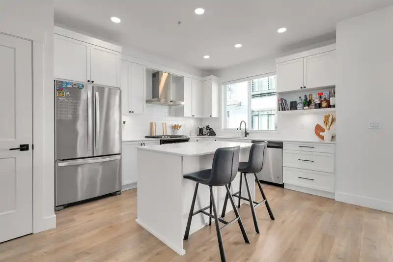 20 6897 201 STREET - photo 1 of 35