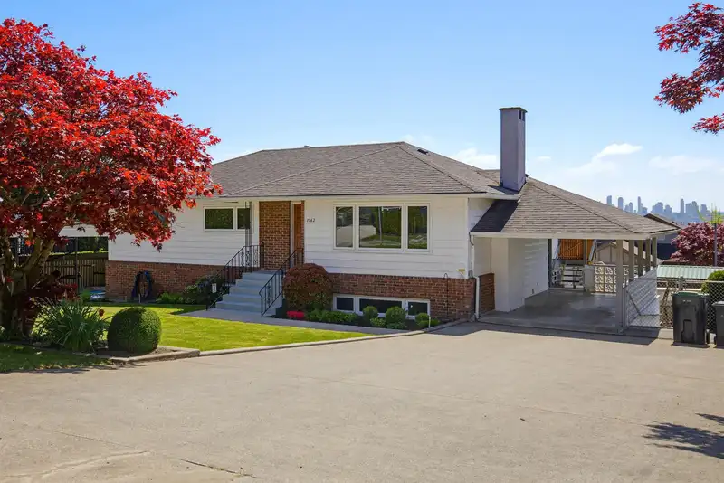 1162 MADORE AVENUE - photo 1 of 40
