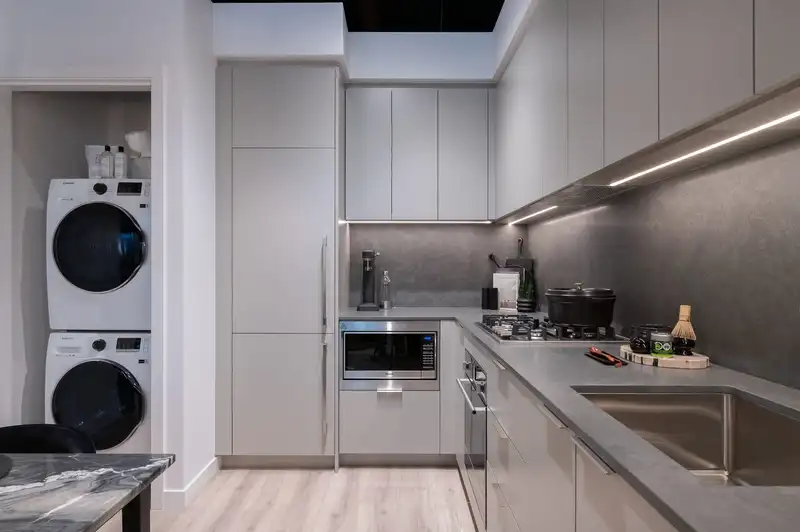 2010 4538 DAWSON STREET - photo 4 of 10