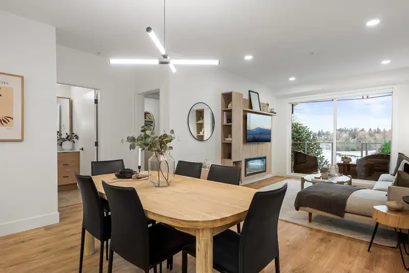 1 33160 PLAXTON CRESCENT - photo 2 of 20