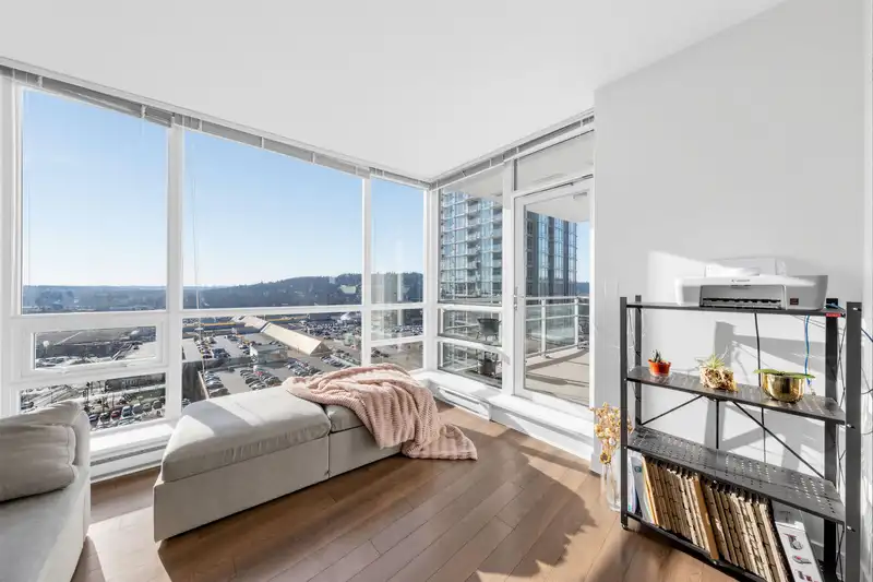1901 2968 GLEN DRIVE - photo 4 of 30