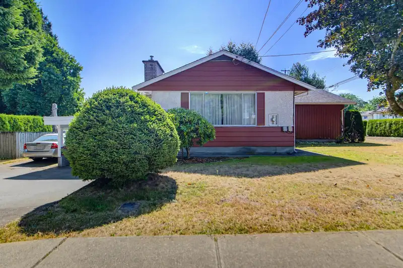 32712 BEVAN AVENUE - photo 2 of 40