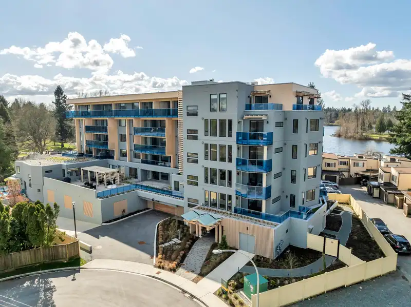 401 33160 PLAXTON CRESCENT - photo 1 of 34