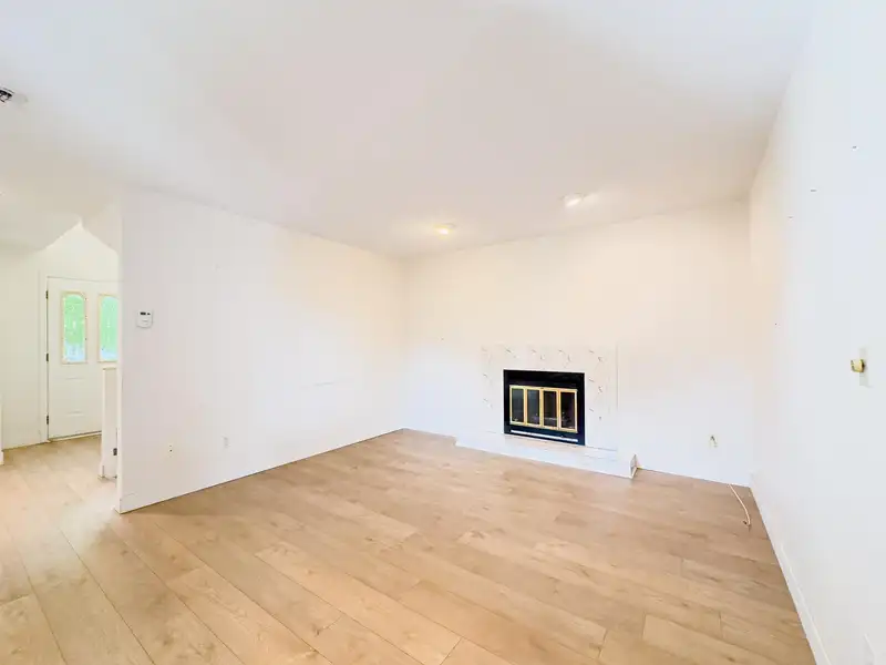 3630 CAMBRIDGE STREET - photo 2 of 37