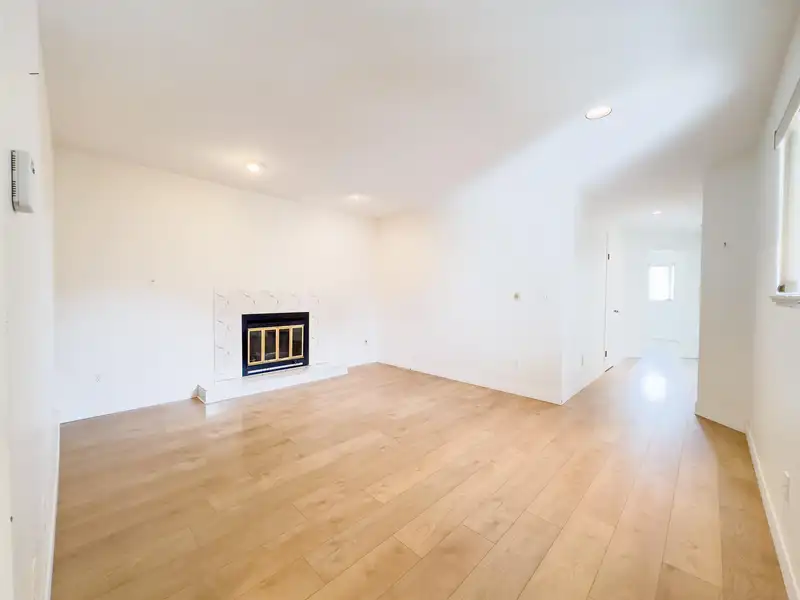 3630 CAMBRIDGE STREET - photo 4 of 37