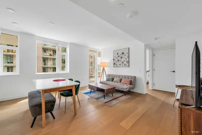 906 1180 BROUGHTON STREET - photo 2 of 21