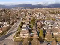 2423 E 4TH AVENUE - thumbnail 39