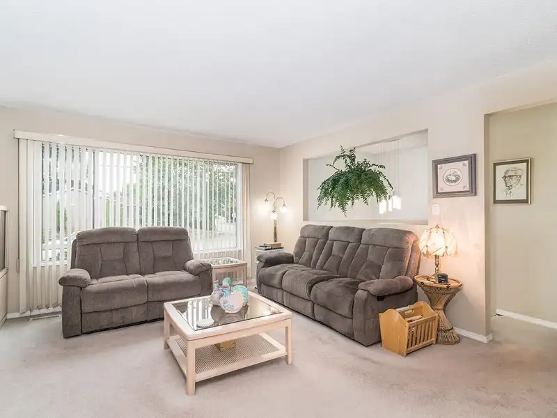 27051 34 AVENUE - photo 3 of 40