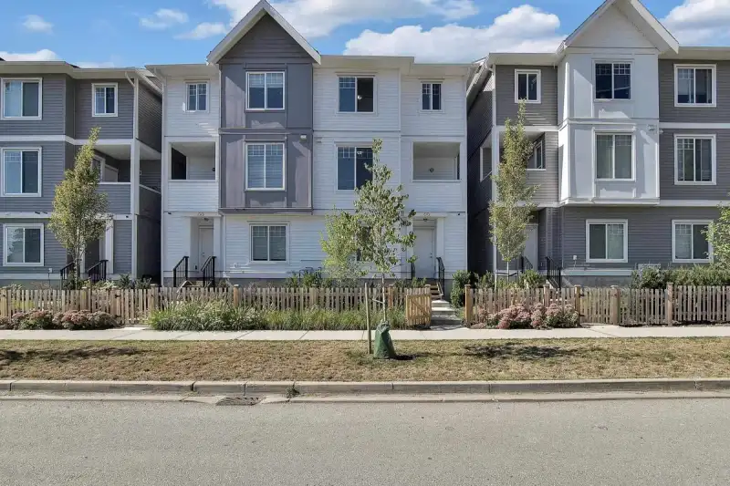 27 8033 166B STREET - photo 1 of 17