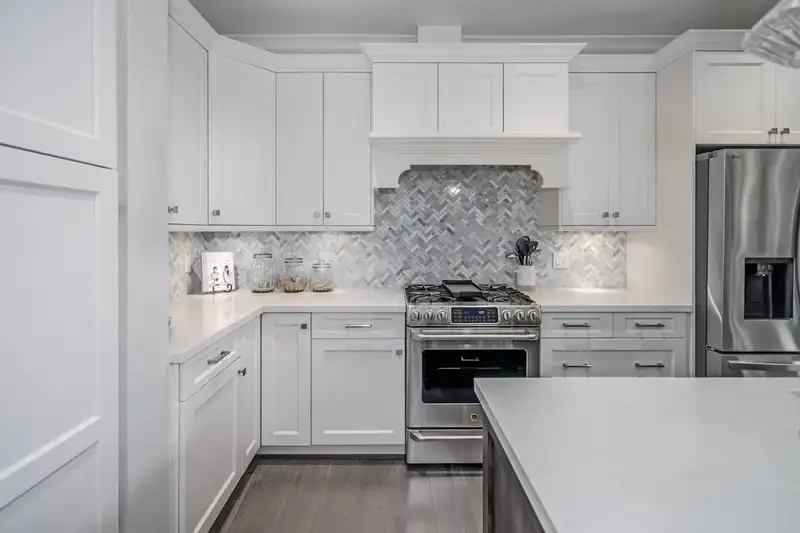 51 9235 MCBRIDE STREET - photo 3 of 40
