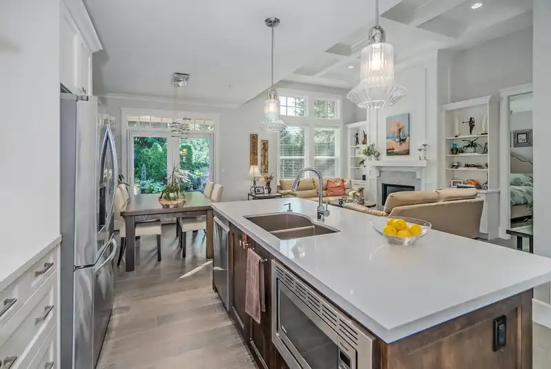 51 9235 MCBRIDE STREET - photo 4 of 40