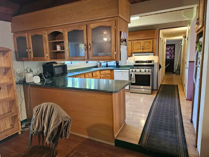 19850 48 AVENUE - photo 4 of 14