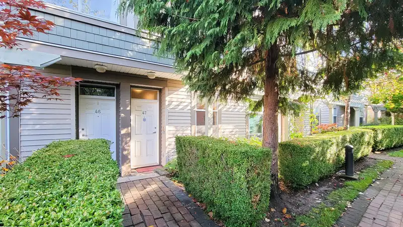 47 15353 100 AVENUE - photo 3 of 40