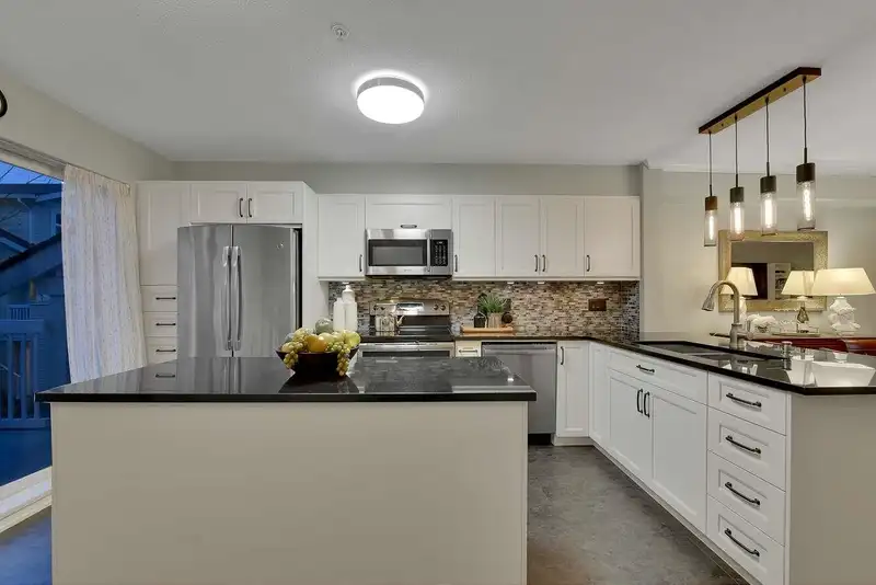 77 7179 201 STREET - photo 2 of 26