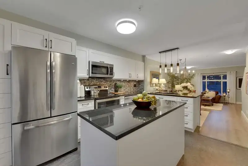 77 7179 201 STREET - photo 3 of 26