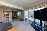 705 2187 BELLEVUE AVENUE - thumbnail 10