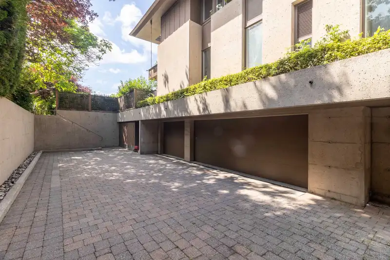 1178 LAURIER AVENUE - photo 3 of 32