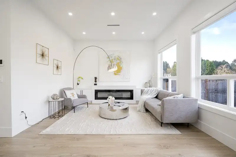 7515 205 STREET - photo 4 of 40
