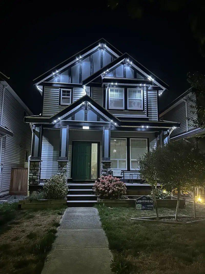 6959 192 STREET - photo 2 of 32